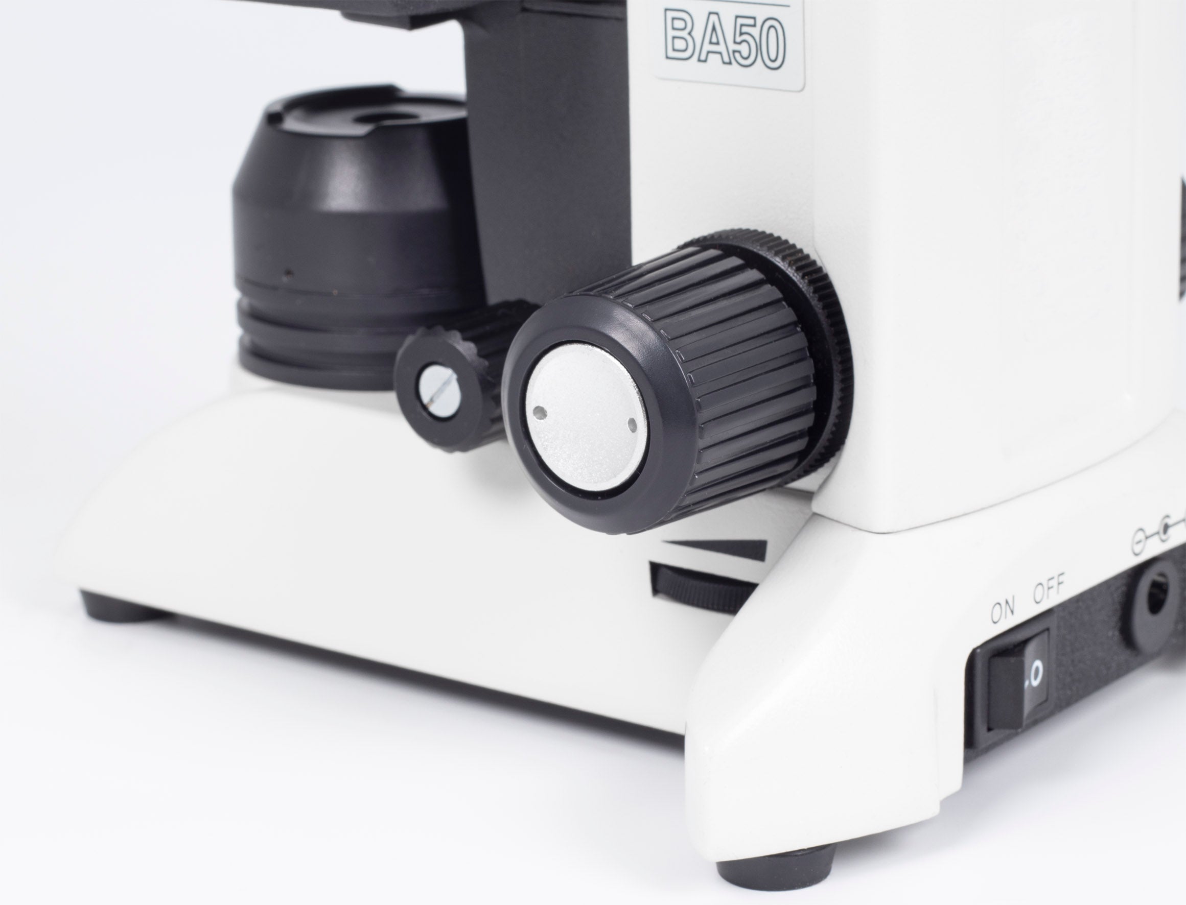 Microscópio Monocular Motic BA50 Sem fios - Sílaba