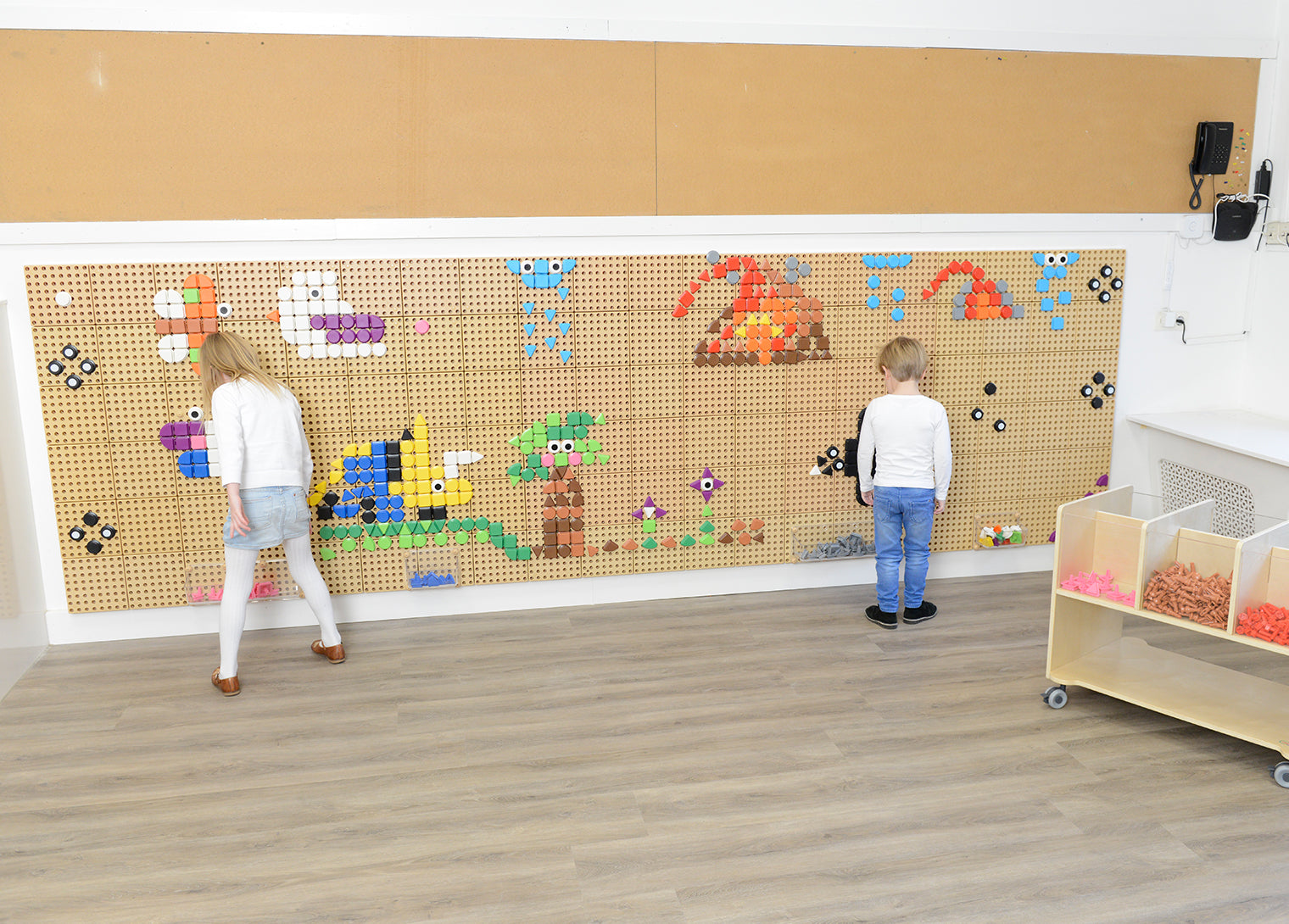 Kit de 64 peças STEM geométricas pack II (8 cores)