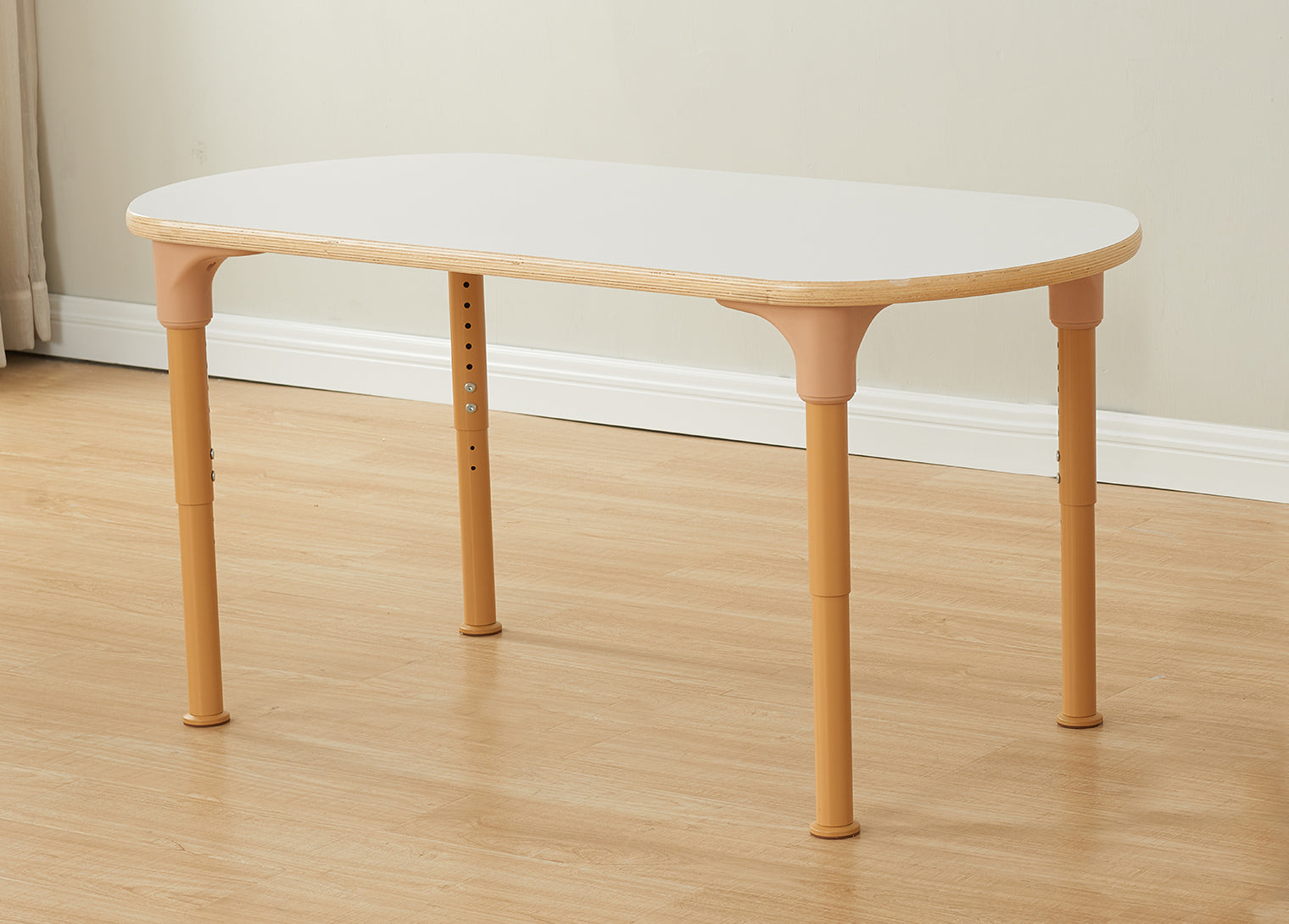 Mesa oval regulável Alrik tampo branco 1200 x 600 mm estrutura metálica