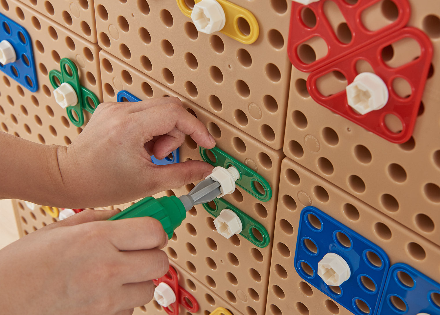 Kit de 260 peças STEM geométricas - Sílaba