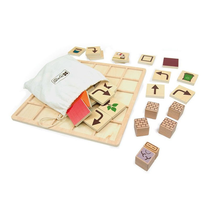 Jogo de código em madeira
