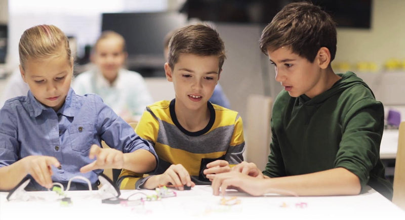 Robótica na escola: construir o futuro da educação com criatividade e inovação