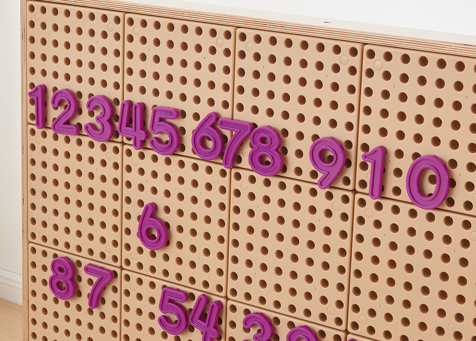 Kit de 82 peças STEM números e sinais matemáticos - Sílaba