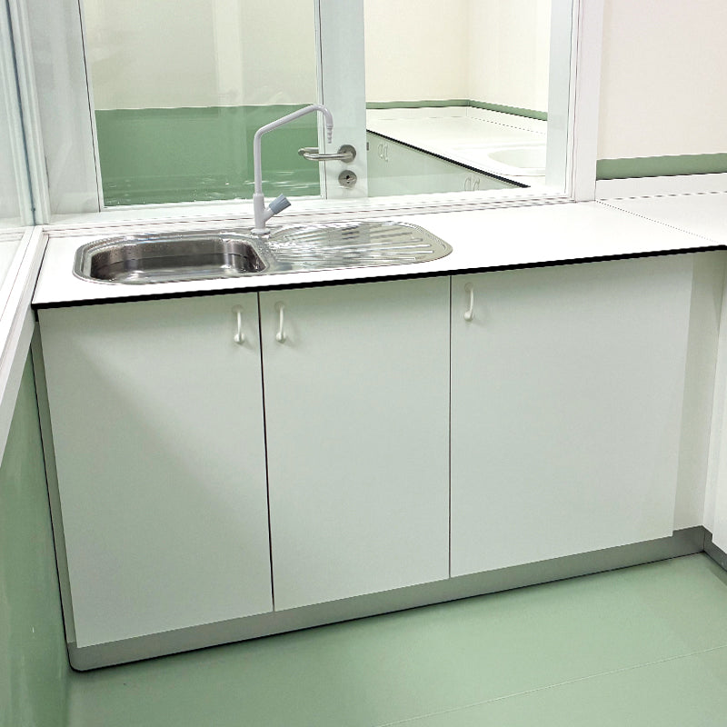 Bancada em melamina com pio, escorredor em inox, torneira e armário inferior 150x60x90cm - Sílaba