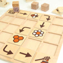 Jogo de código em madeira