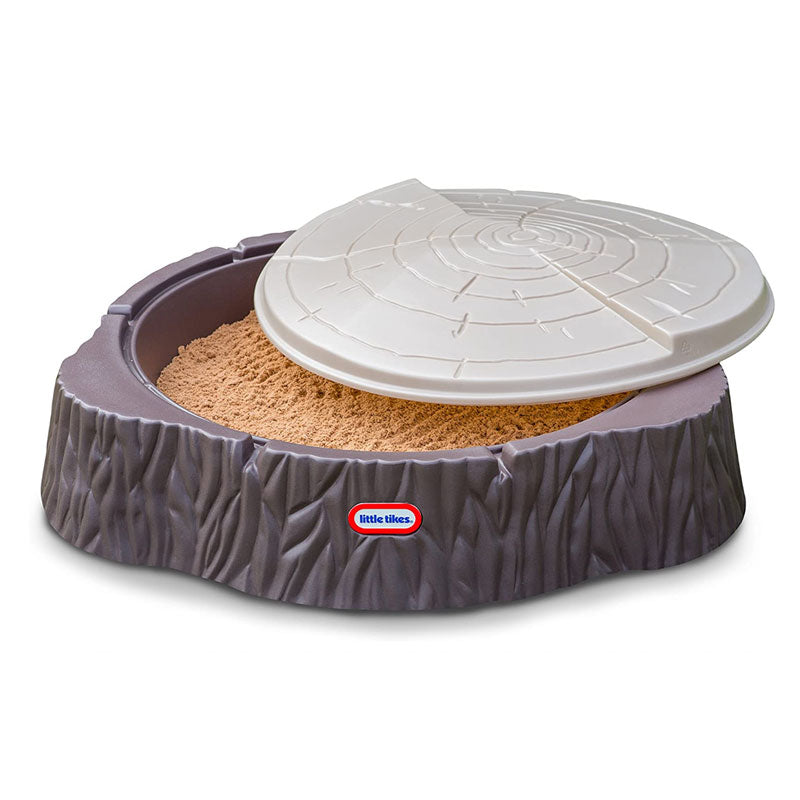 Mesa de agua y arena imitando madera.