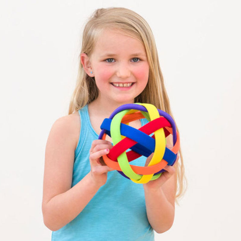 17 cm diameter easy-to-handle ball