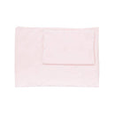 Capa de edredão rosa para catre fabricado com material de alta qualidade.