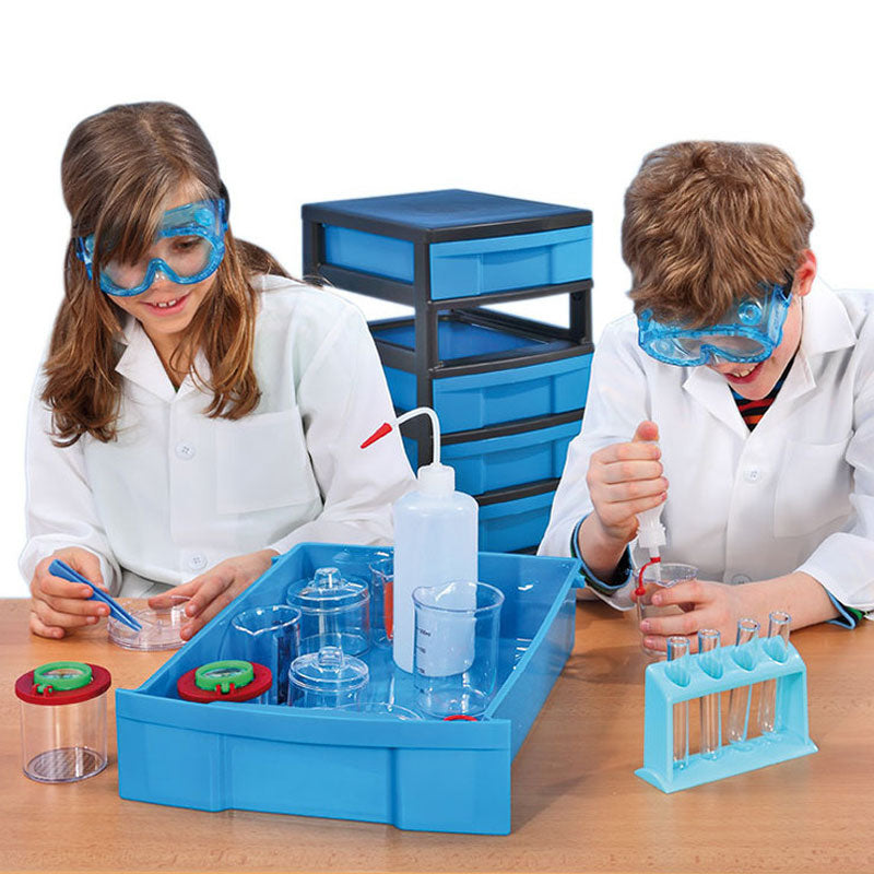 Pequeño laboratorio escolar móvil