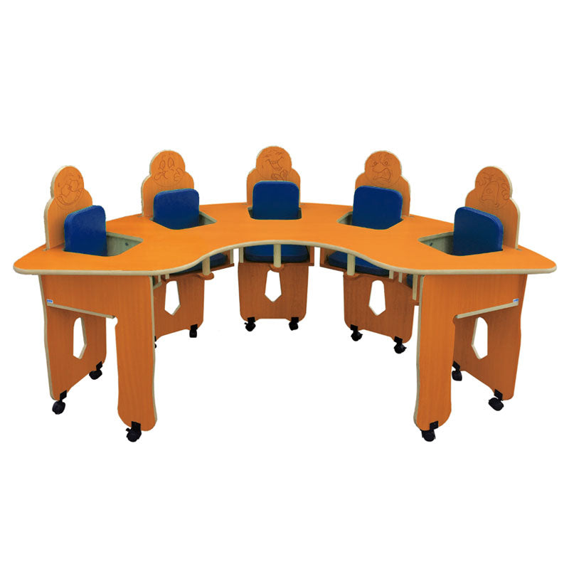 mesa de alimentação laranja e azul