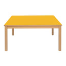 mesa de grupo amarela